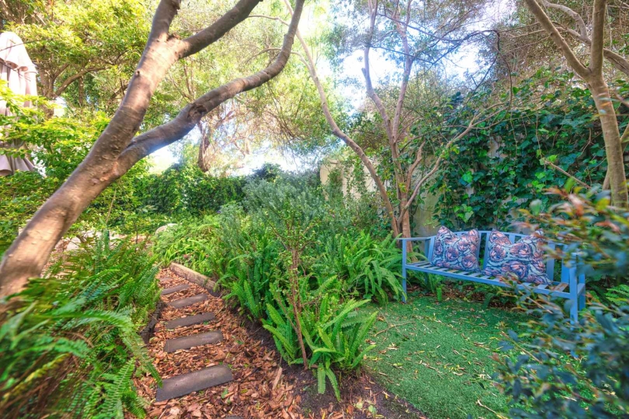 6 Bedroom Property for Sale in Northcliff Western Cape